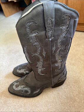 Women’s Gray Suede Heeled Cowboy Boots with Silver Glitter Accent